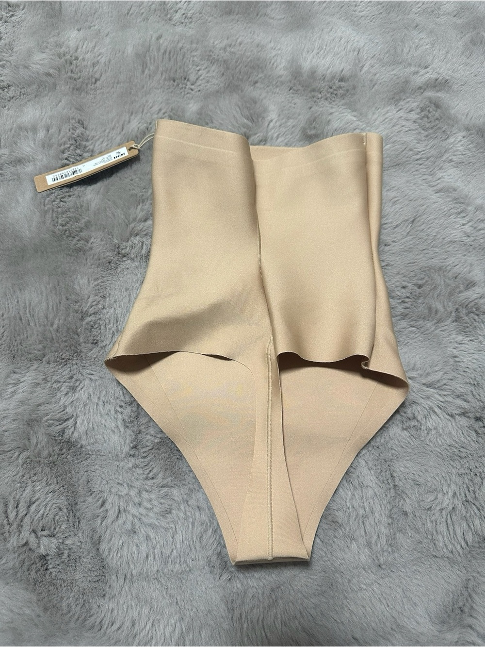 NWT SKIMS BODY CS HIGH-WAISTED THONG Size XS Clay